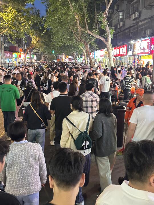 5.4徐州富国街实况！！有一亿人在排队😭😭。。。
