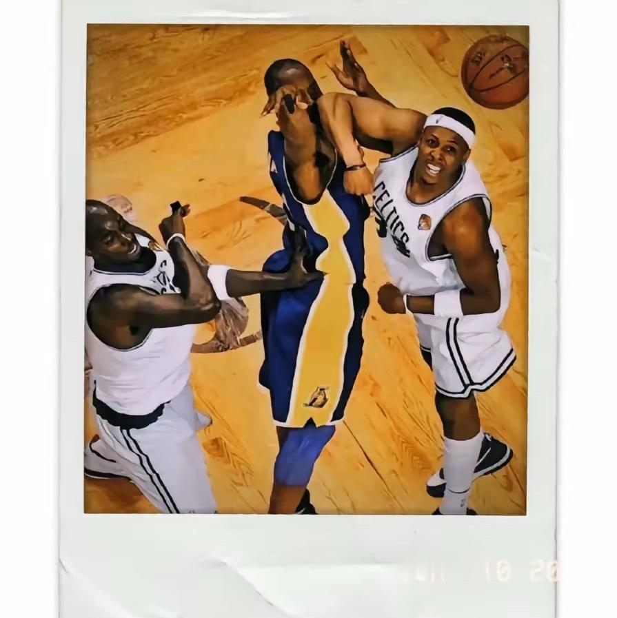 这张照片是当年湖人队球迷最意难平的一幕！Kobe Bryant💜💛科比Kob