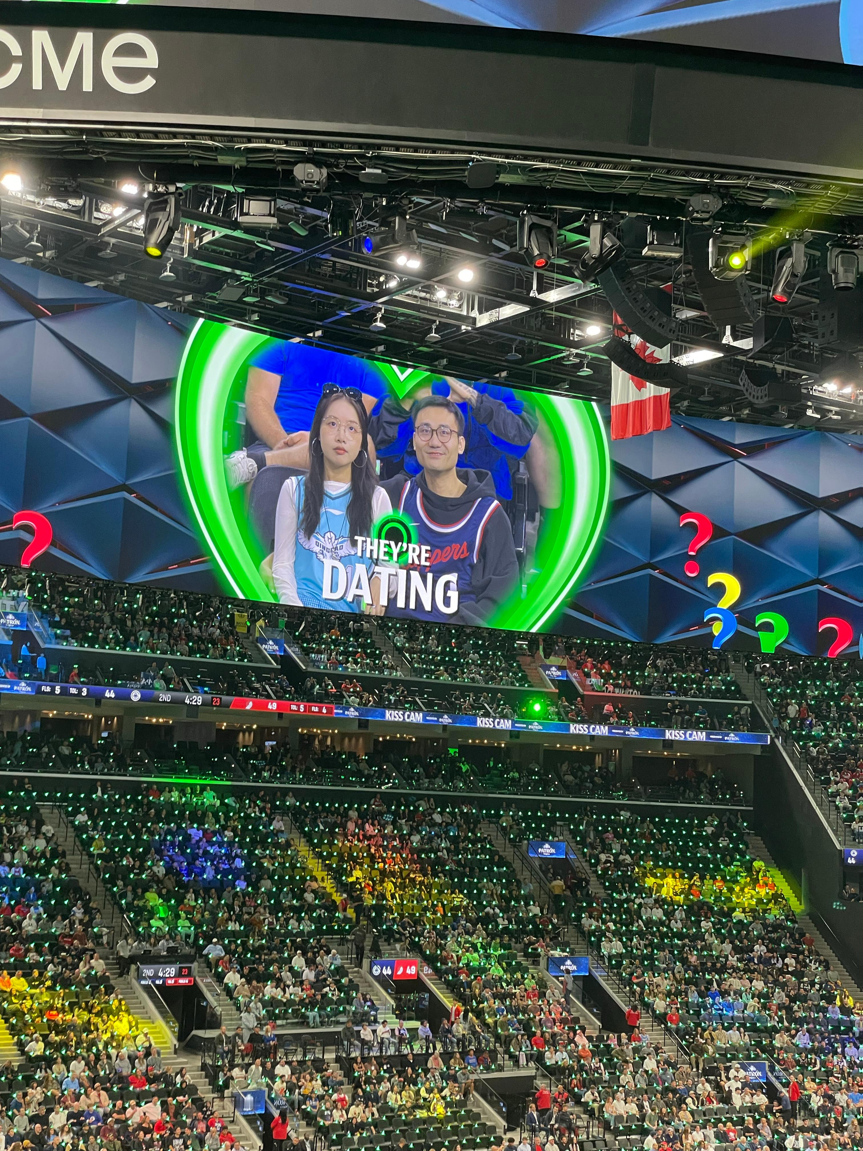 欢迎大家来到青岛快船队主场 ​​​