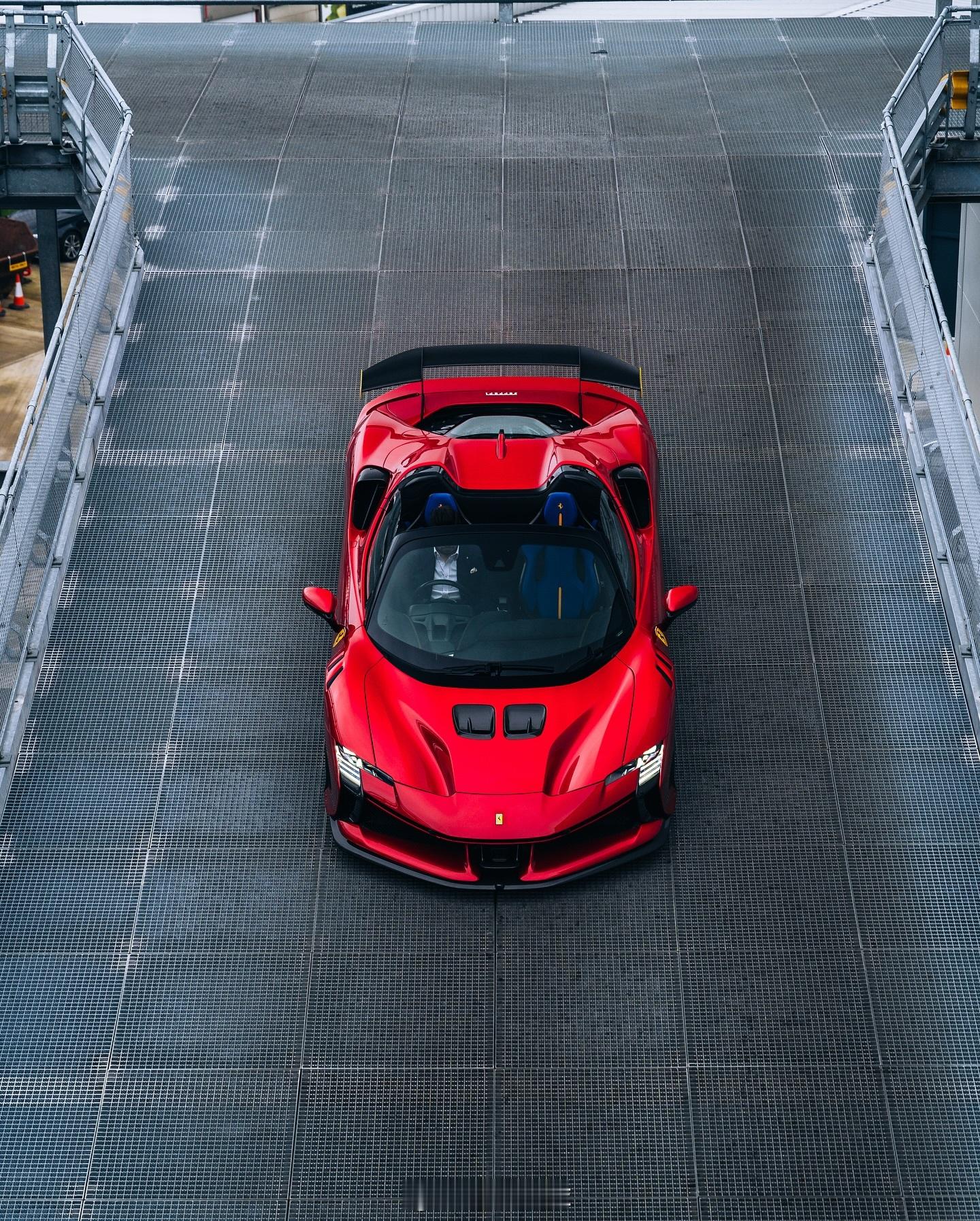 Ferrari SF90 XX Spider Rosso Magma 