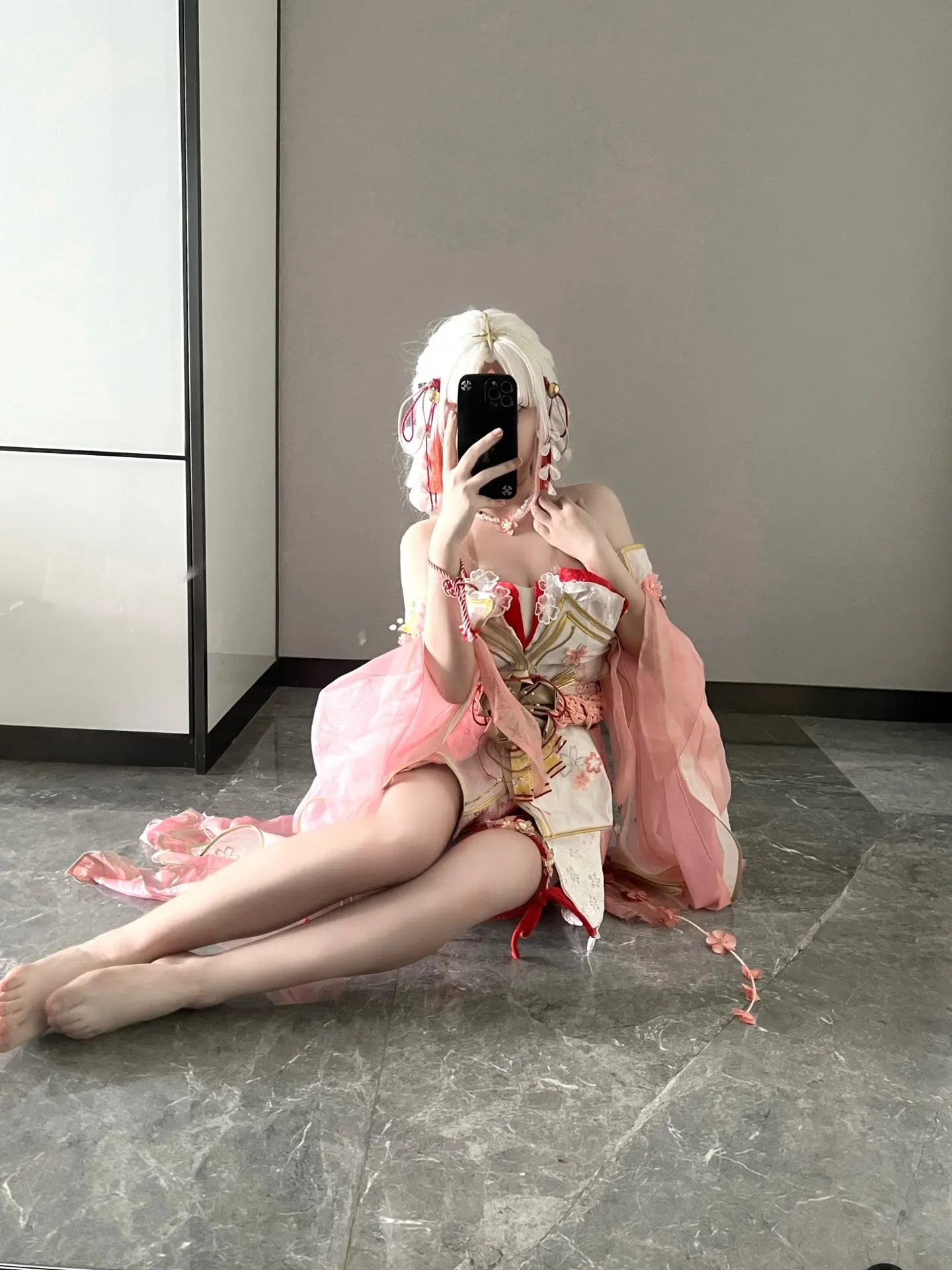 谁三言两语撩拨了情意