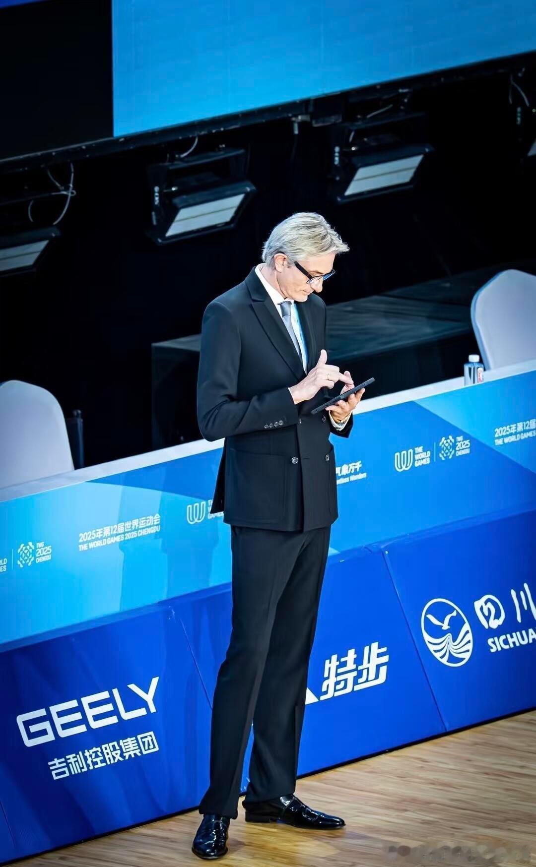 成都世运会拉丁舞裁判，来自拉脱维亚的Sergey Sinkins，优雅实在是太优