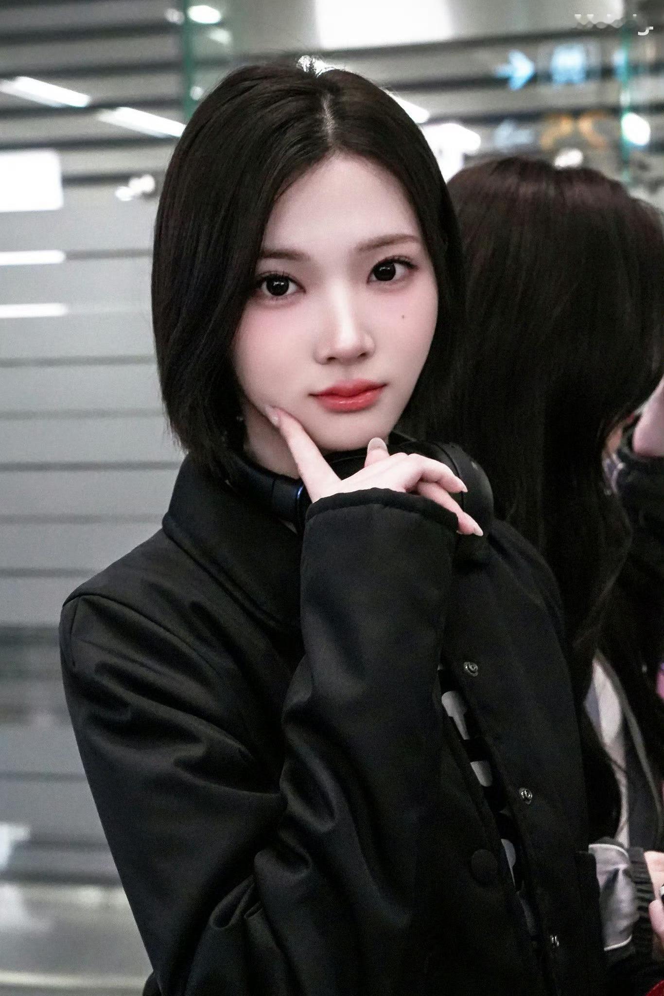 ChoiJiwoo[超话] 251125ICN🖤姐姐 ​​​