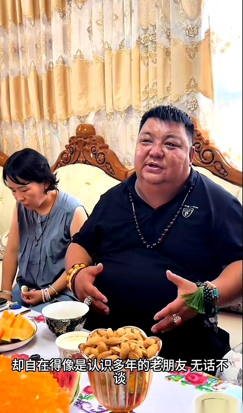 那个坐拥890万粉丝、体重直逼500斤的内蒙大汉恩克，这一次，真的吃不动了。
 