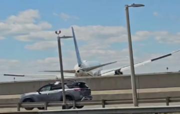 5月3日，美国航空业又出了一档子让人捏把汗的事，美联航一架从意大利威尼斯飞来的波