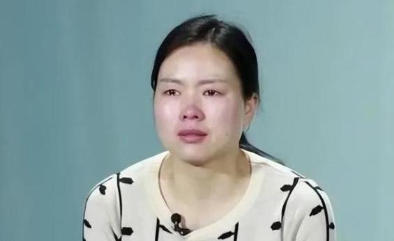 1992年，湖北1对夫妻自杀去世，留下仅6岁的女儿，23年后，女儿竟然不顾全村人