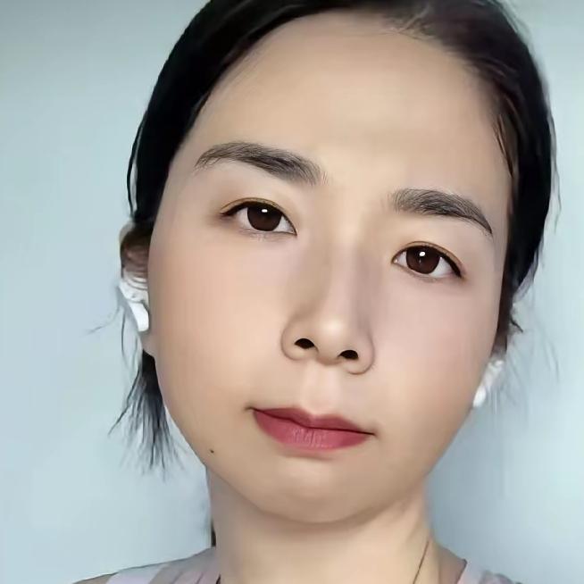 今天没刷到那对夫妻，之前一天能刷18回，真够腻的。
 
一开始还同情她，可看他俩