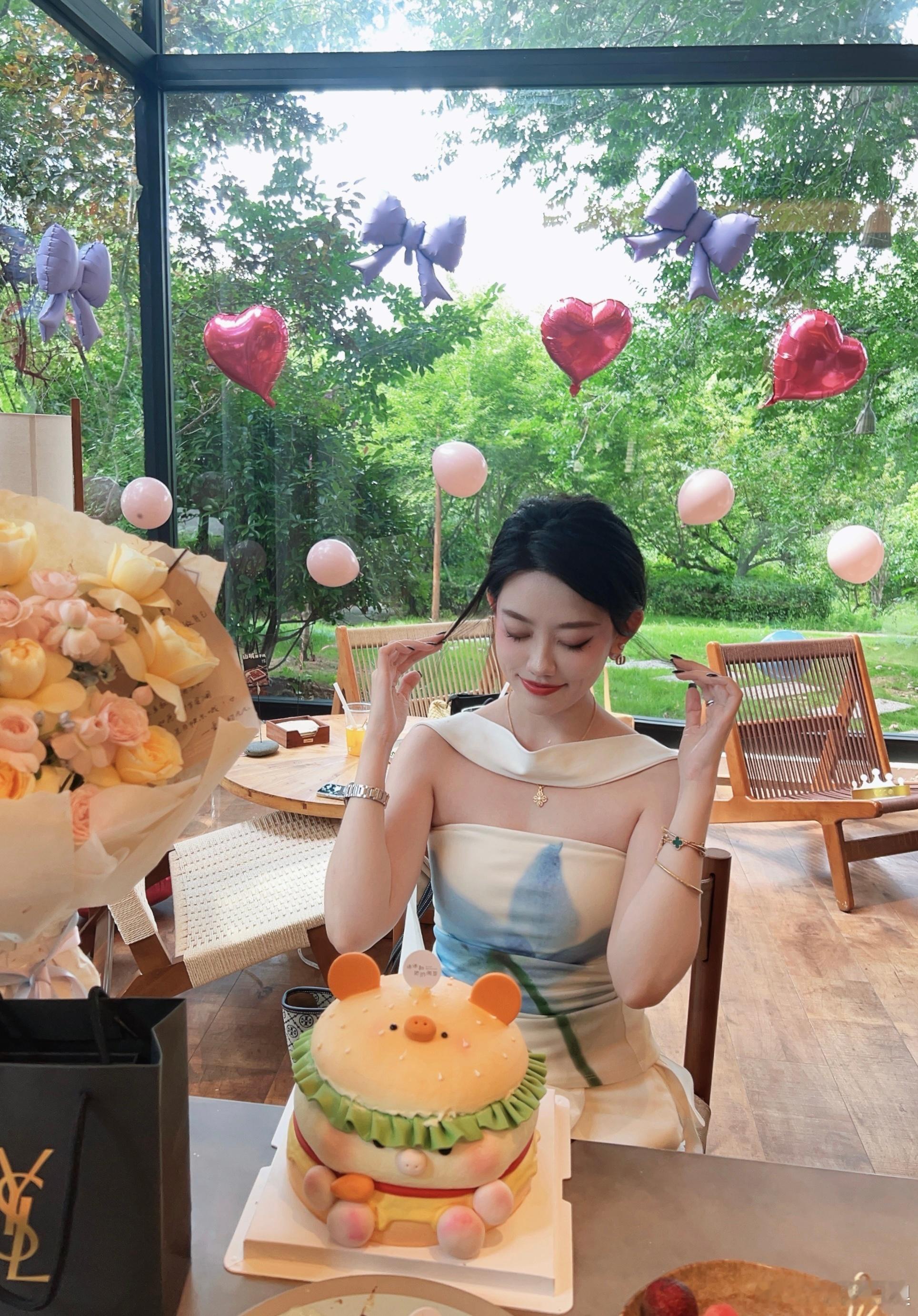 人生如此刻  一切正当时新的一岁 平安健康 更加自由洒脱 从容坚韧🎂 