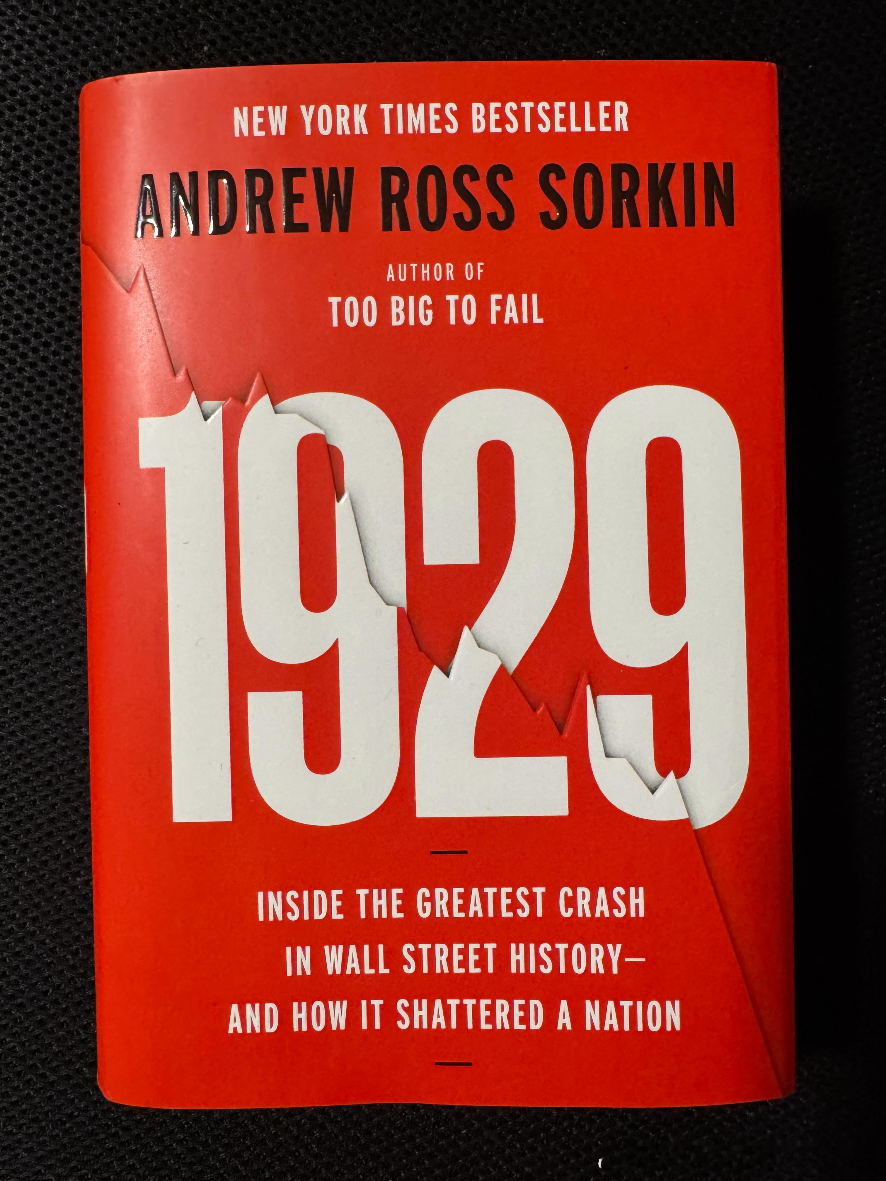 成为美国顶级智库成员的好处，除了可以天天见到全球各国各界精英之外，还会收到很多赠