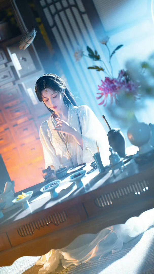孟子义百花杀又出神图了百花杀孟姐百花杀沈汐新图直接美到刷新上限清冷又暗藏运筹帷幄