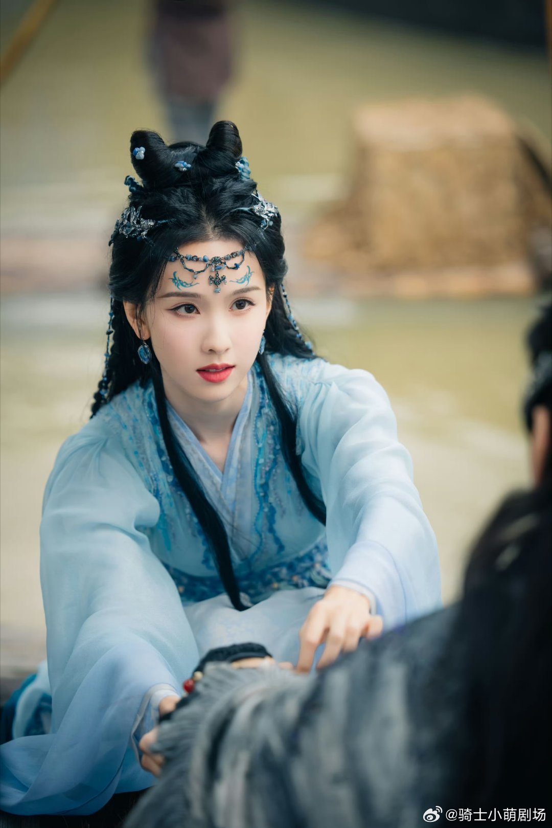 陈都灵两集演完了一辈子陈都灵一个角色演出了三代人从风华正茂到白发苍苍，陈都灵精准