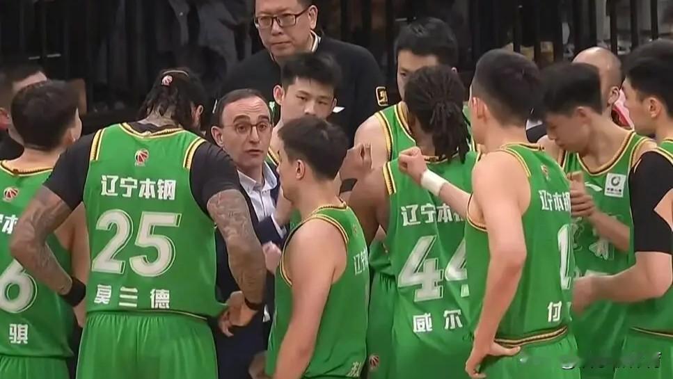 关于辽篮下赛季的建队方向问题，这三个思路可以参考，外援应该这样操作。
一，国内球