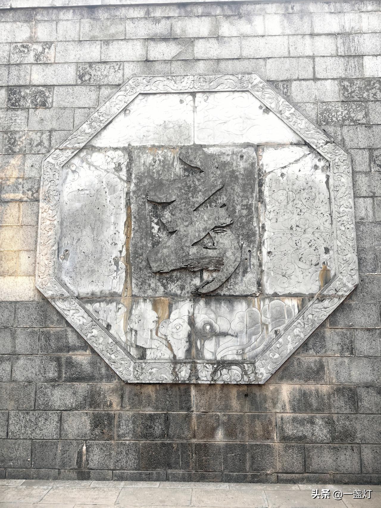 自从有了视频号，我就像上坟一样。
哭了这家，哭那家，
一感动就先流泪，不说了，