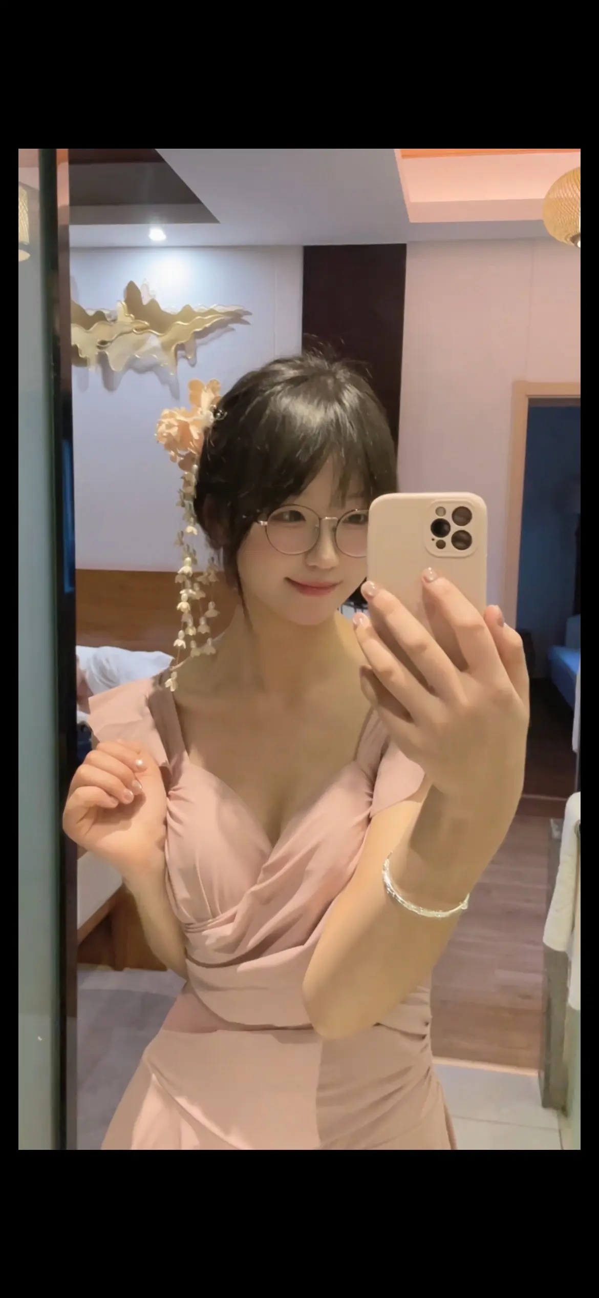 冬日温泉 新年甜妹看我的 仙女都在玩水 女高中生 人间水蜜桃