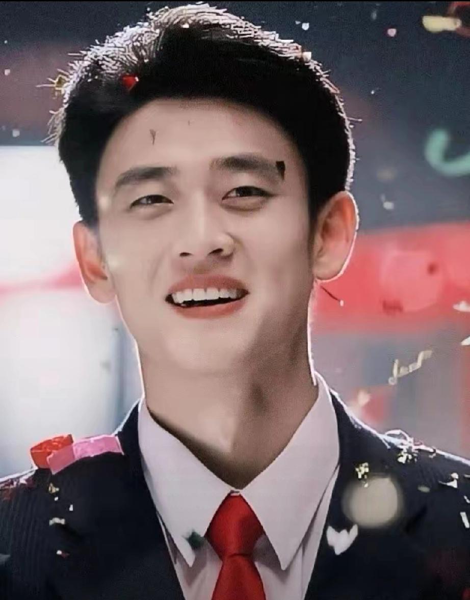 十年磨一剑！军三代王天辰霸屏央八，凭实力打破星二代偏见
 
    王天辰的家世