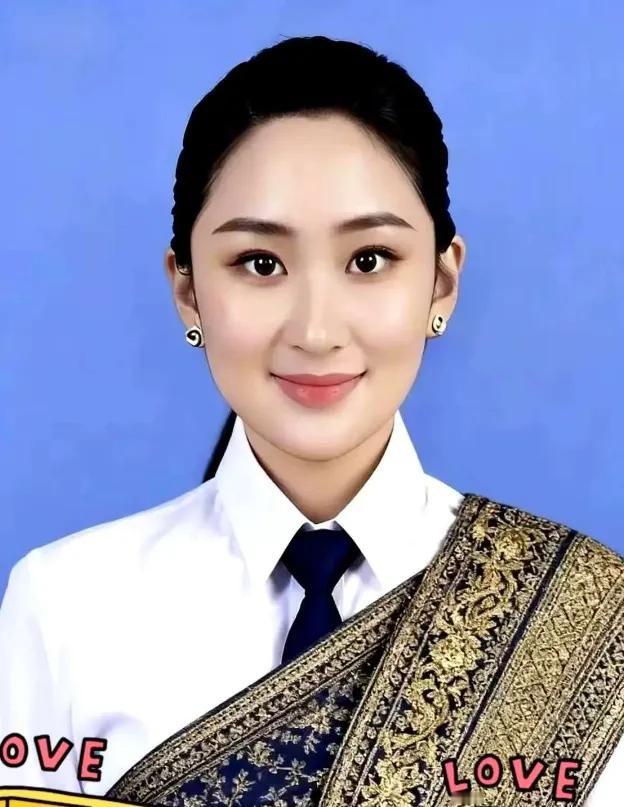 一张反对票都没有！
 
354票赞成，15票弃权，泰国icon为泰党就这么选出了