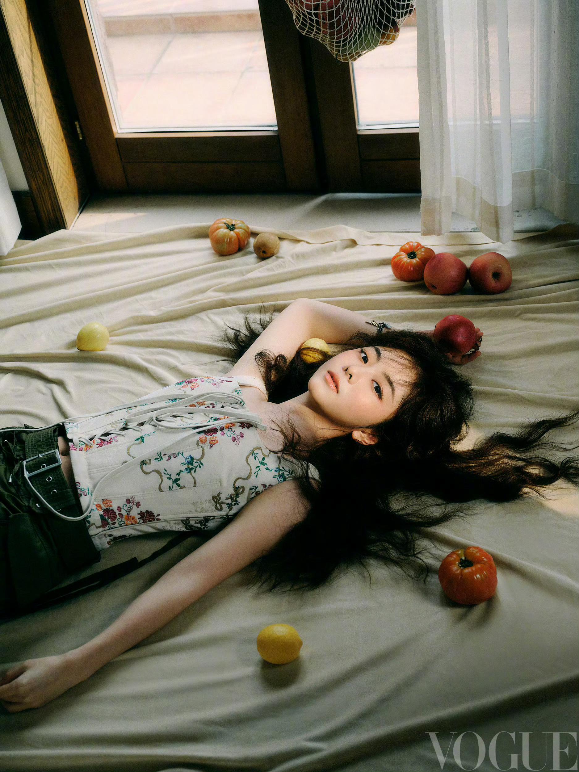 谭松韵 × VOGUE China June 2026📷：金家吉 谭松韵静享时
