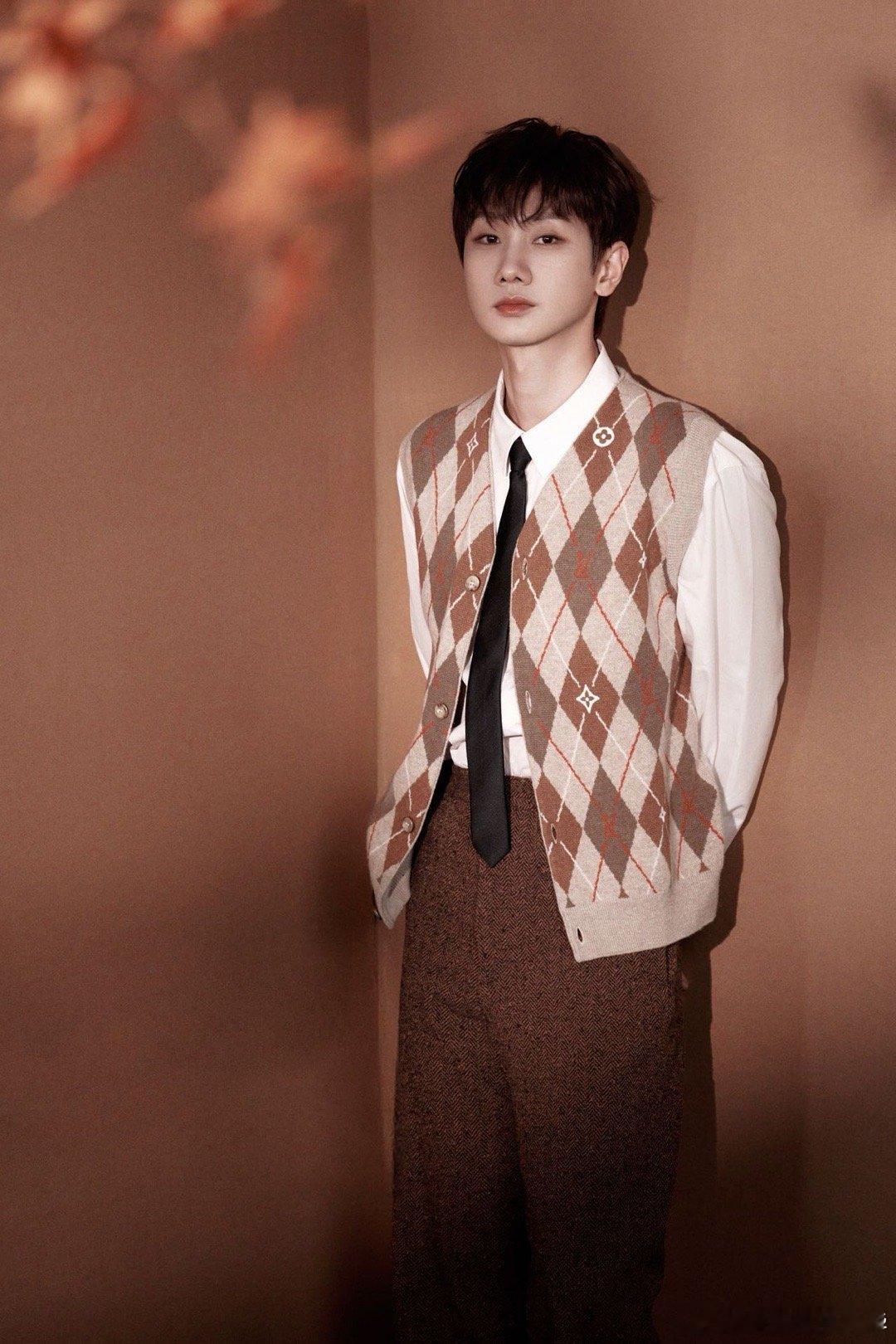  从没想过《像晴天像雨天》能这么虐！经过汪苏泷的重新诠释，这首歌完全变成了许仁江