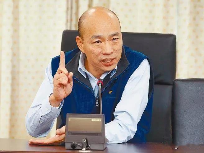 韩国瑜找不到北了！肯定是韩国瑜找不到北了，不然他发傅琨琪脾气干什么呢？

国民党
