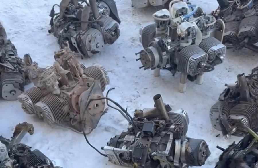 乌克兰修复被击落的俄军“沙赫德”的小摩托引擎，用于他们自己的无人机。 烽火问鼎计