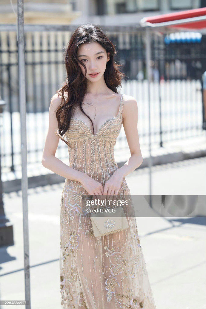 G社镜头拍的易梦玲扛住了G社镜头的易梦玲 好漂亮 G社镜头拍的易梦玲