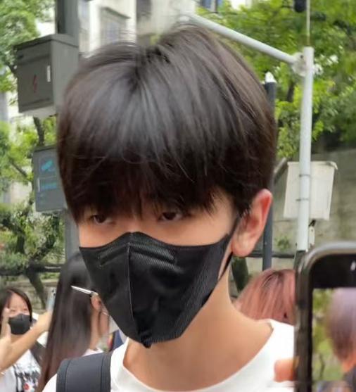 tg 王橹杰和左奇函发型 ​​​