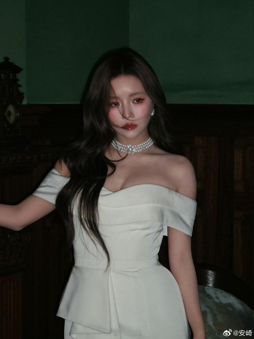 乘风2026双人神级舞台出现了 乘风2026惊喜舞台来袭，李心洁和安崎联手演绎《