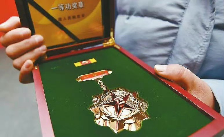 一等功有多难得到？老兵：拿命换，十有八九是“追认”的！[悲伤] ​​​