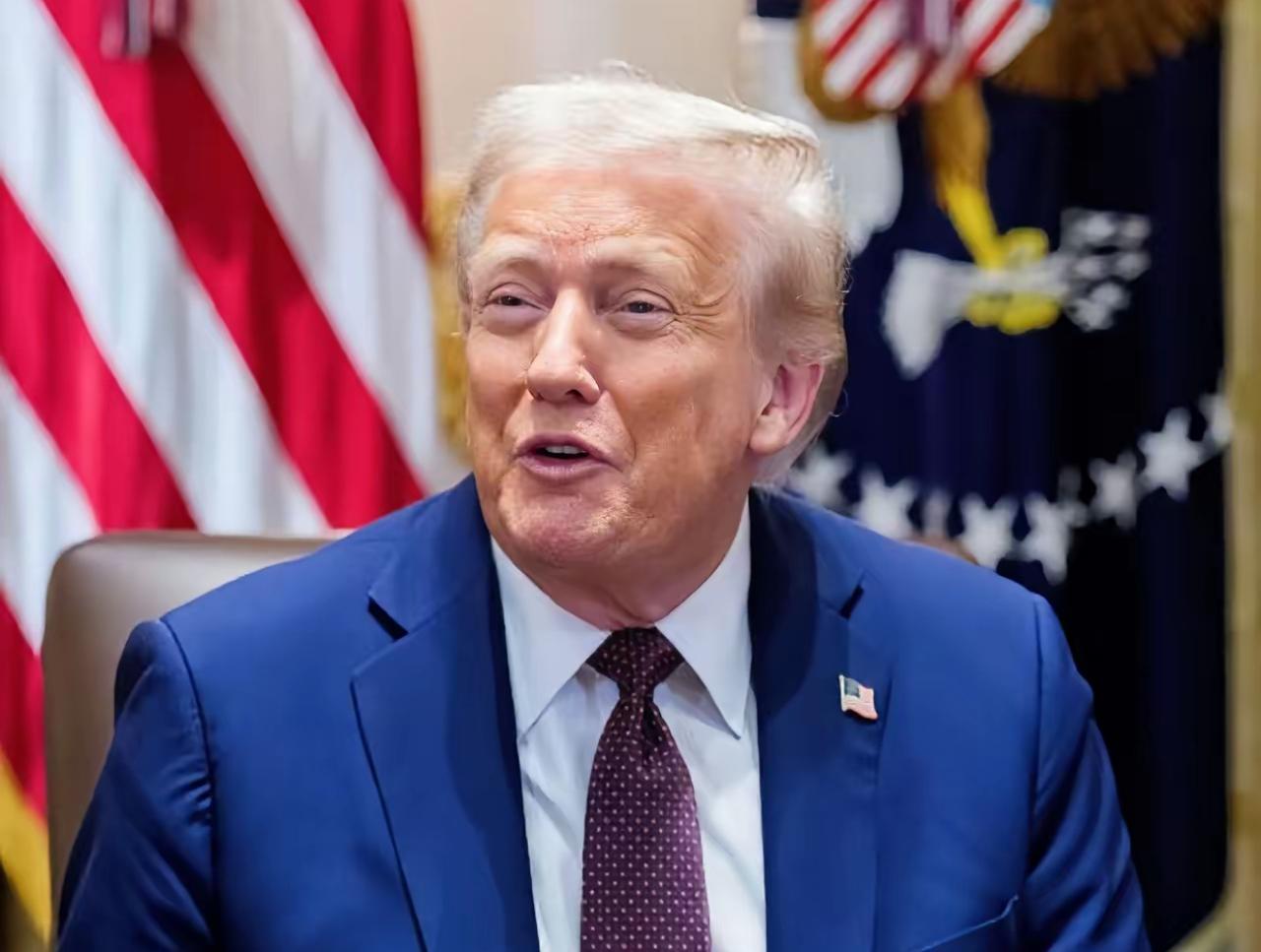 这简直是外交史上最“杀人诛心”的一幕！
日本记者估计做梦也没想到，随口一问竟招来