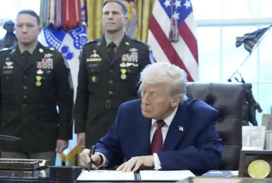 最近俄乌局势迎来大变化，乌克兰的日子是真难了，自打特朗普上台后对乌态度180度大