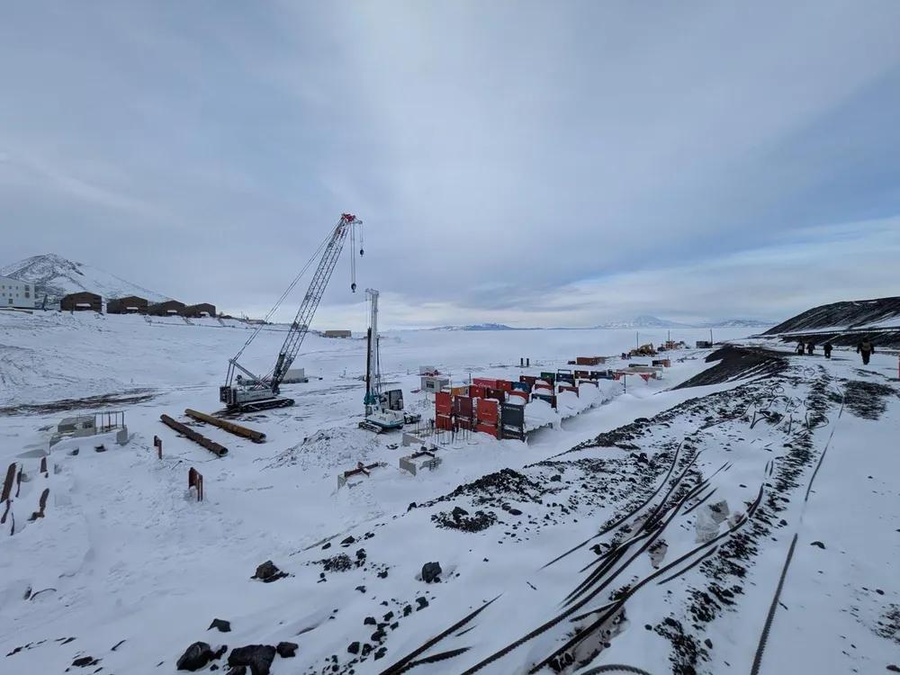 为了加大控制南极洲的力度，美军也是煞费苦心。
2025年10月31日，麦克默多站