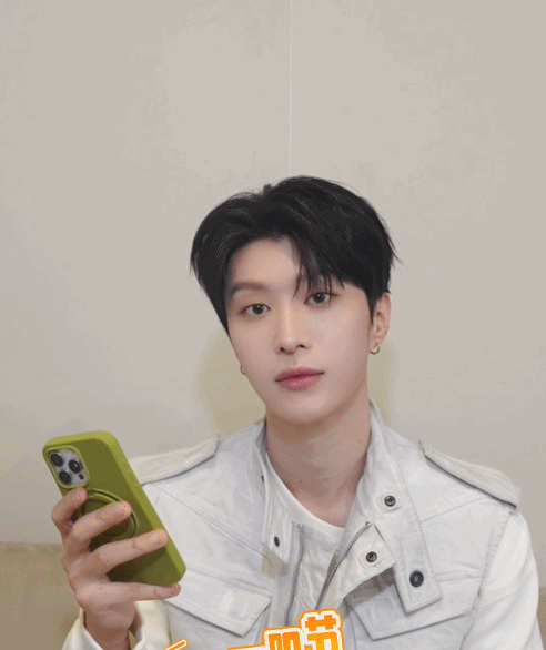 范丞丞用AQ反向管爸妈健康 重阳节快到了，还在纠结送爸妈补品还是红包？范丞丞才不