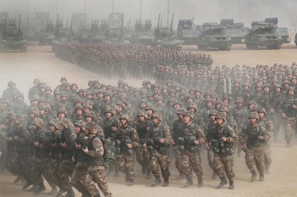 俄军跟解放军的差距在哪？就这么说吧，假设换成解放军来打这场俄乌冲突，这场仗根本拖