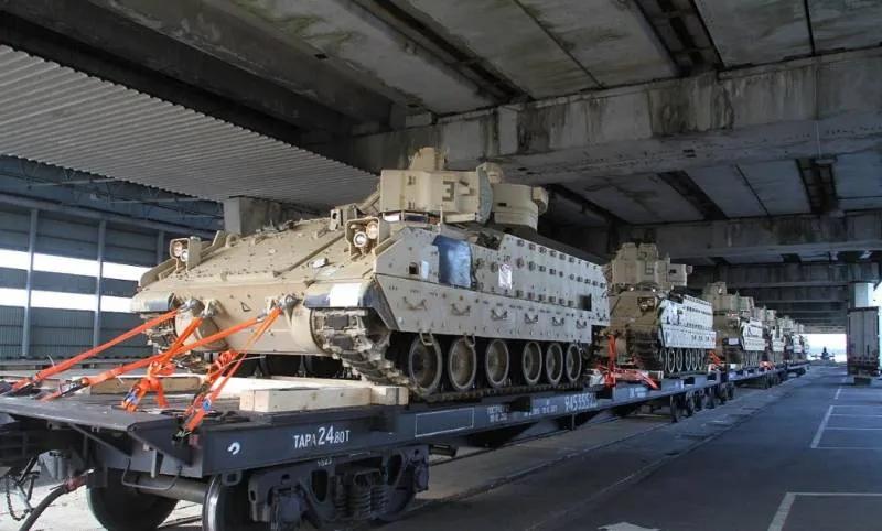 福克斯新闻:美国对乌克兰援助超过1100亿美元 据福克斯新闻报道，白宫承认美国为