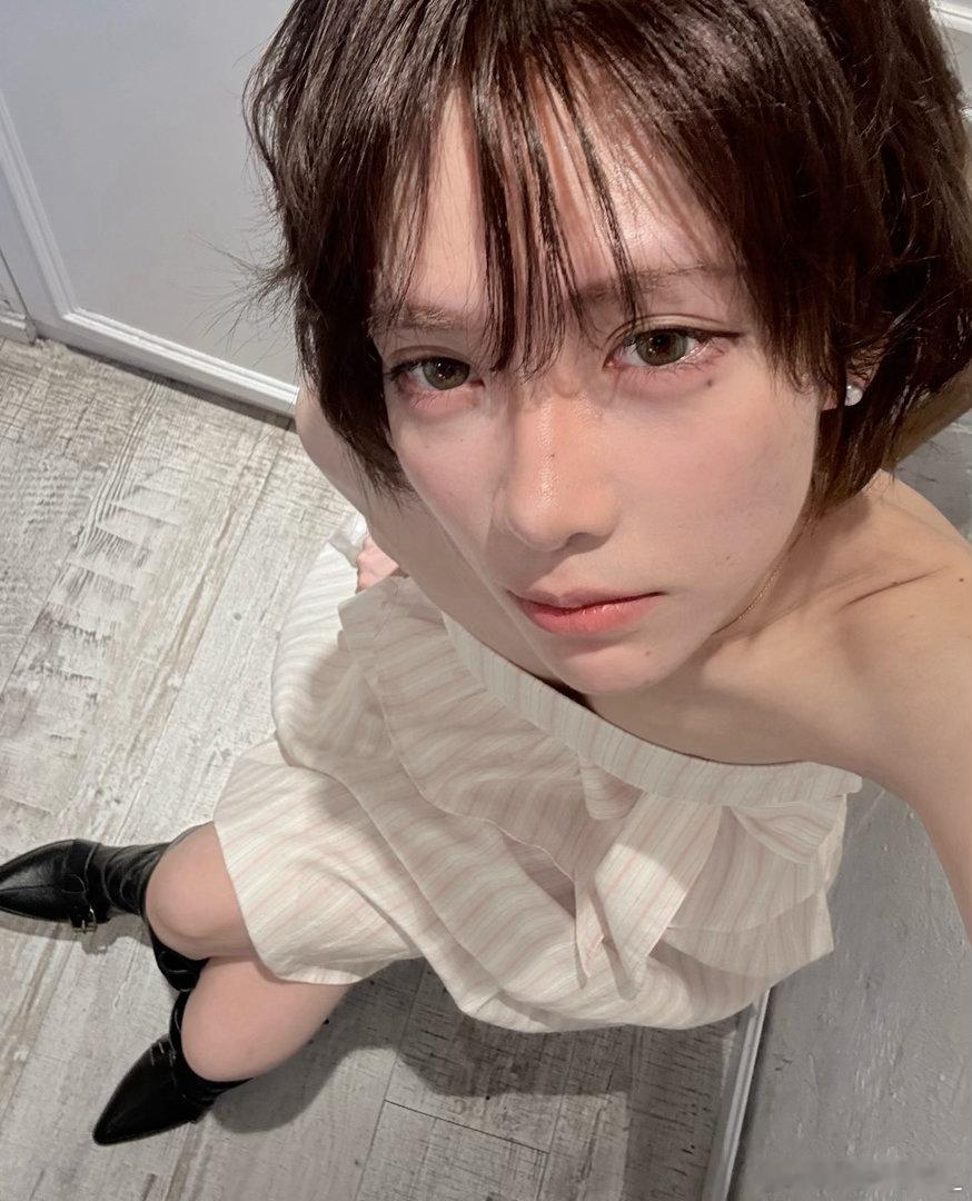 我手机拍照真的好丑。 