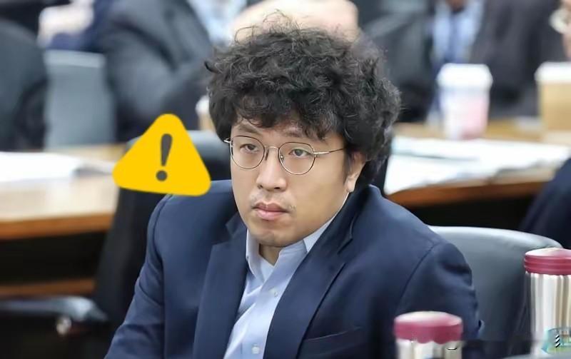 打倒分裂势力沈伯洋
10月28日，中国重庆警方宣布对民进党立委沈伯洋立案侦查，强