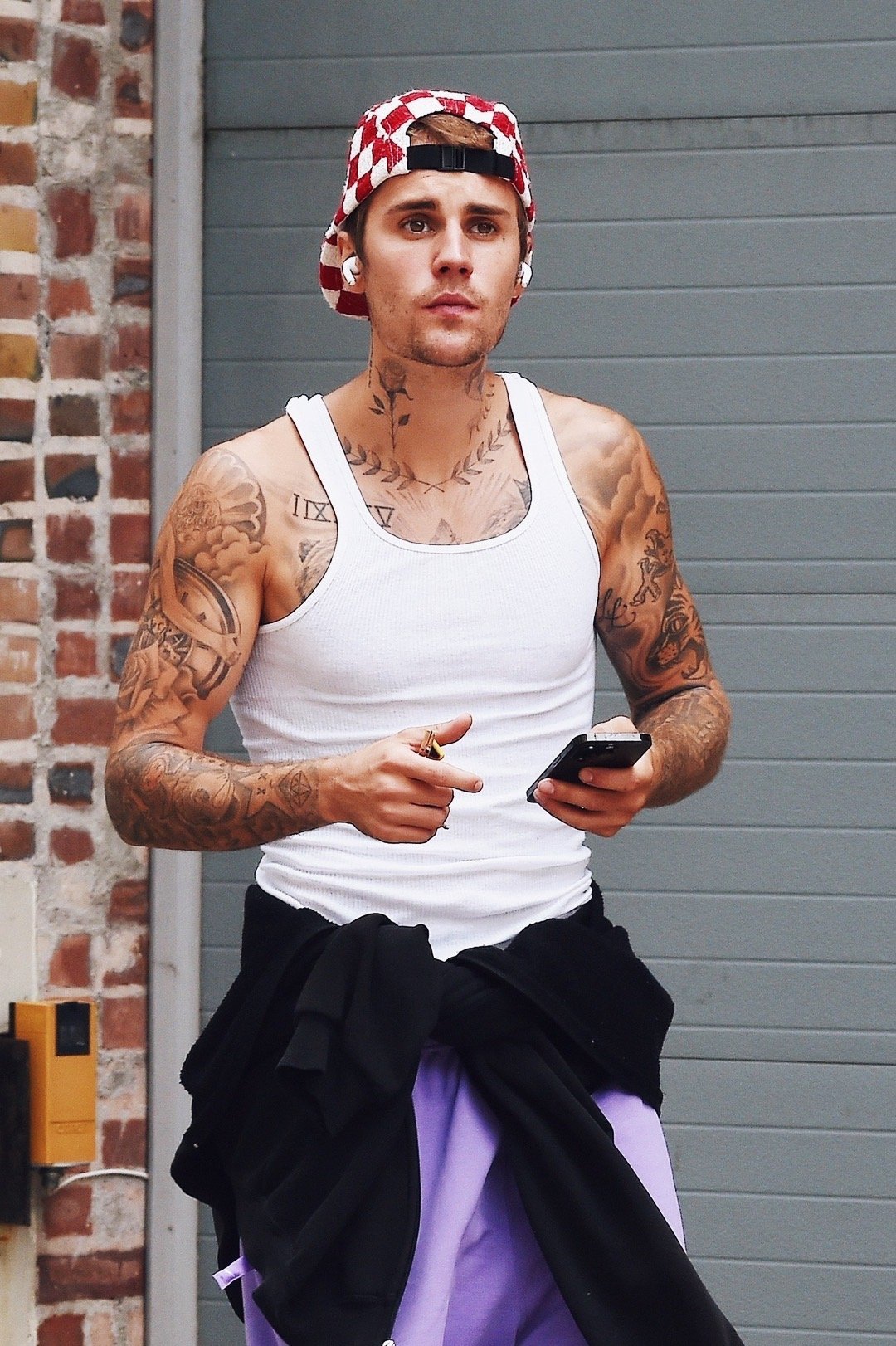#JustinBieber[超话]# • #贾斯汀比伯# 🍇🍇🍇葡萄味老哥