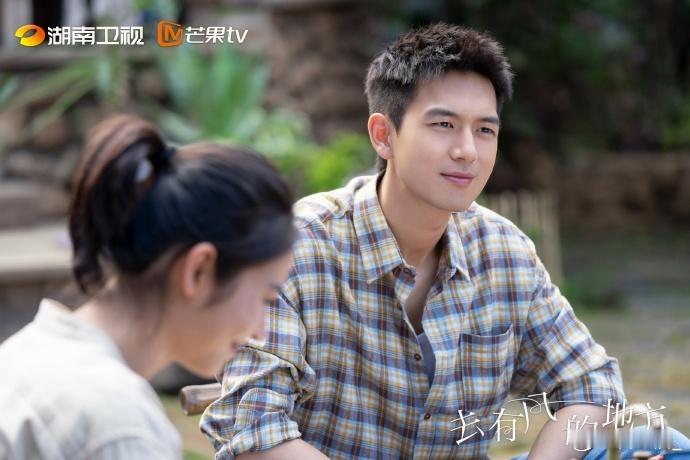 李现回谢之遥的家了 我也超级喜欢《去有风的地方》这部剧呀，谢之遥在有风小院的点点