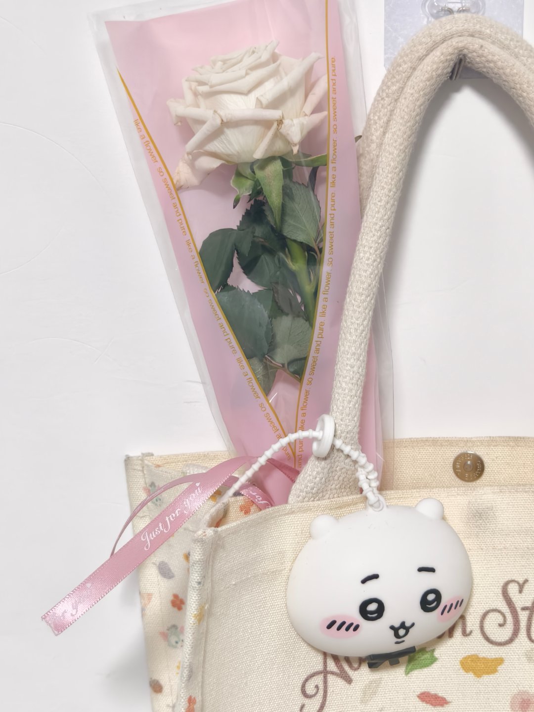 是到了三八节领花的年纪