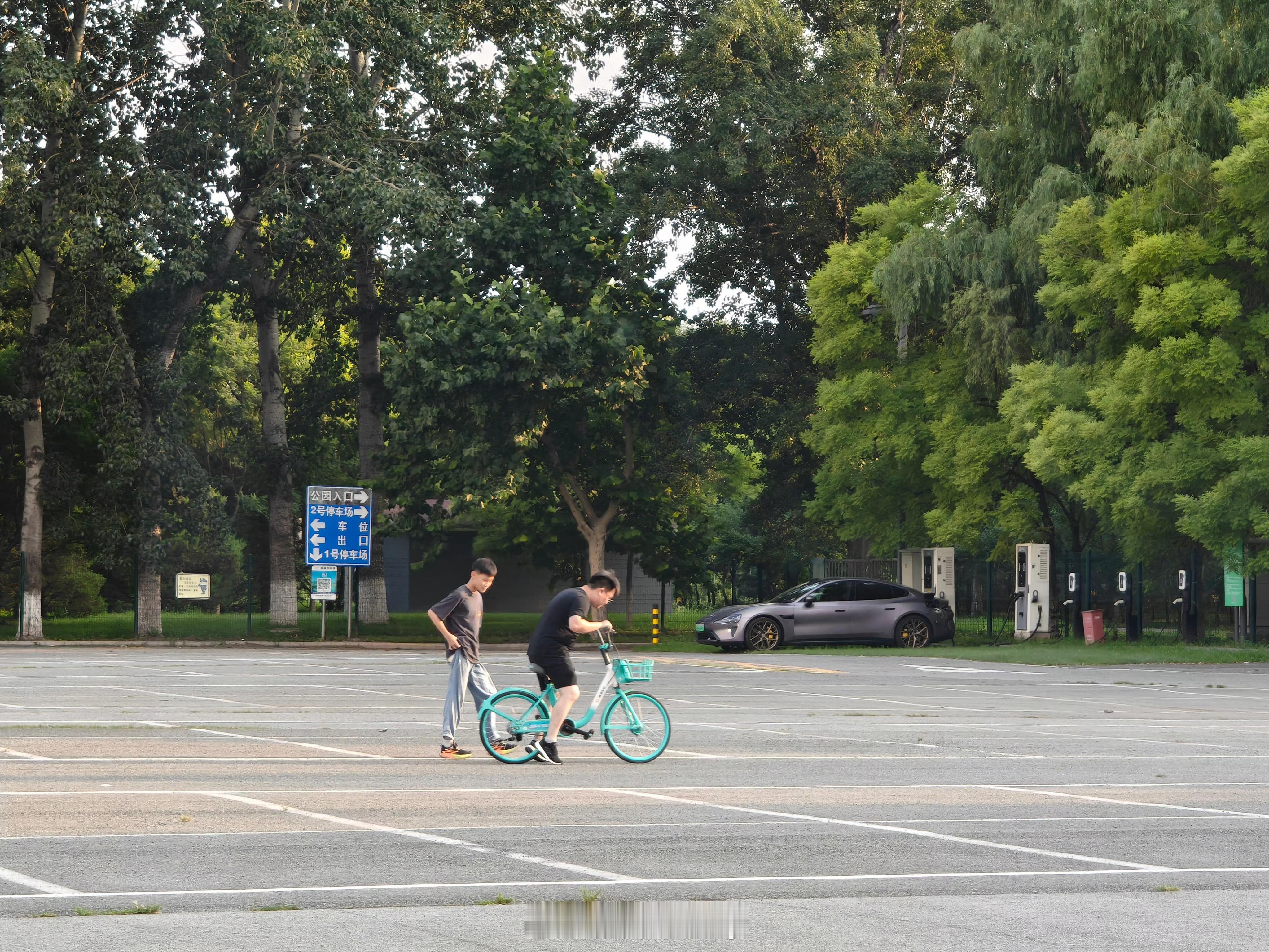 教人骑自行车不到一年赚了28万 真是处处有商机啊，不过哪怕是有市场，也很难找客户