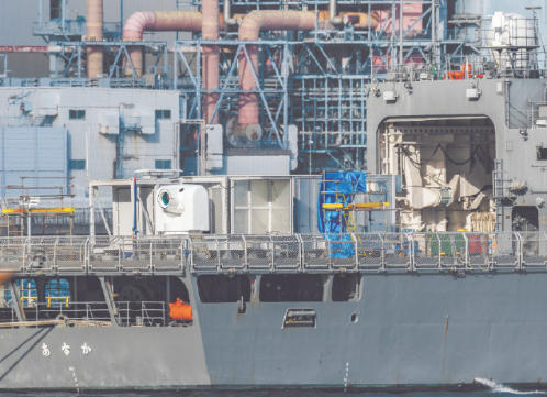 日本正加紧测试电磁炮与高能激光武器。其安装在试验舰上的电磁炮仍处技术验证阶段，射