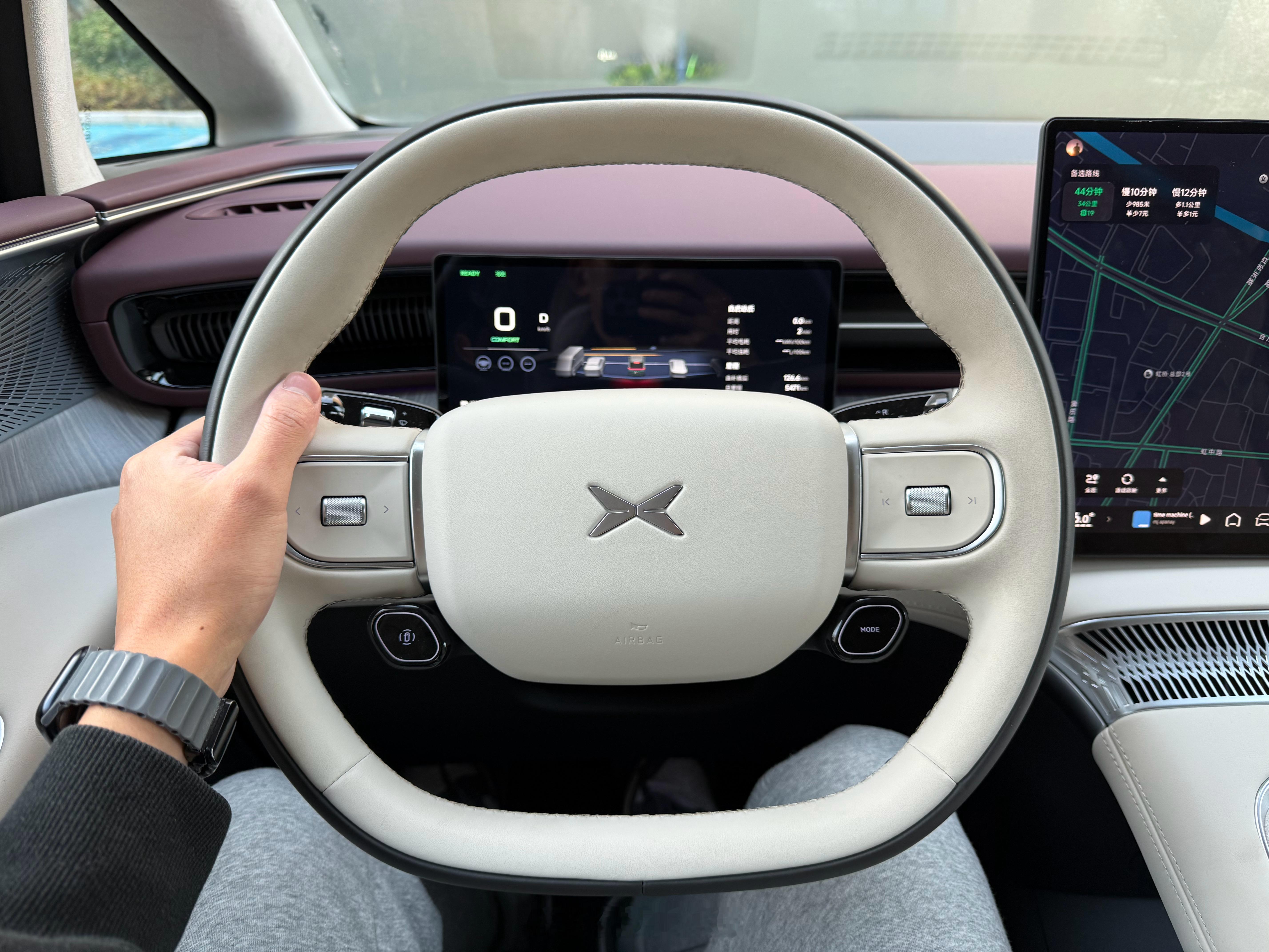 能开到不同的车真的是一件让人开心的事情关于X9还有啥想问的吗？汽场全开小鹏X9下