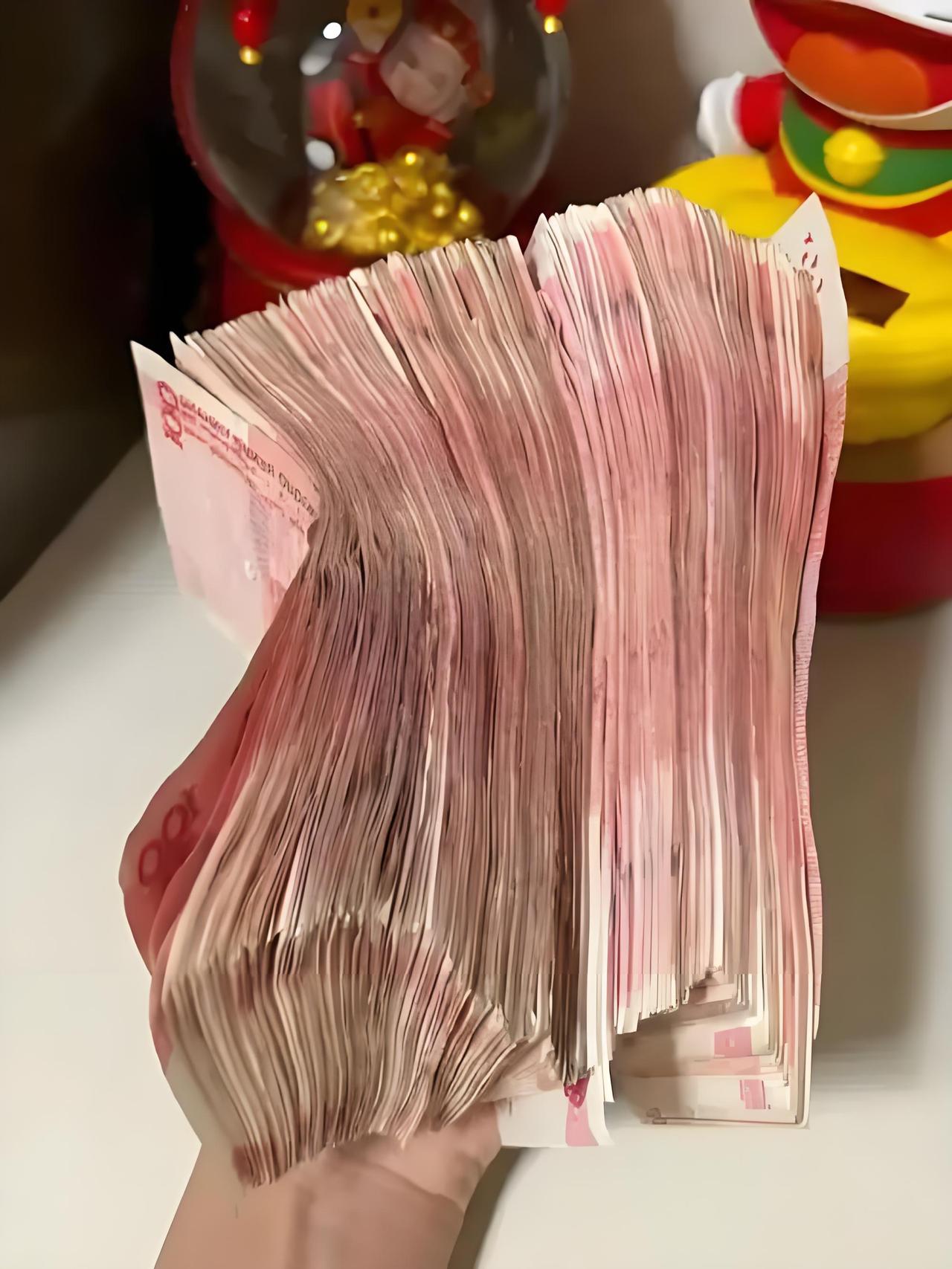 一年到头总要面对一个扎心的问题，我最担心的事情还是发生了，今天我家老头拿着我的银