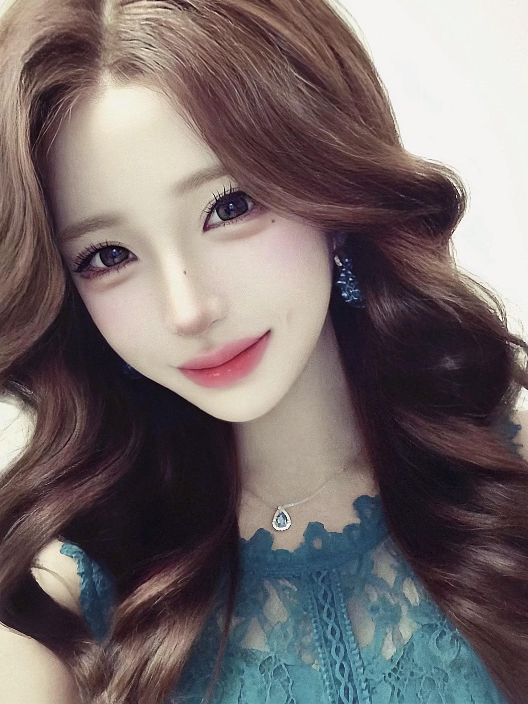 十指相扣的时候 我想你的掌纹里也有我的命运