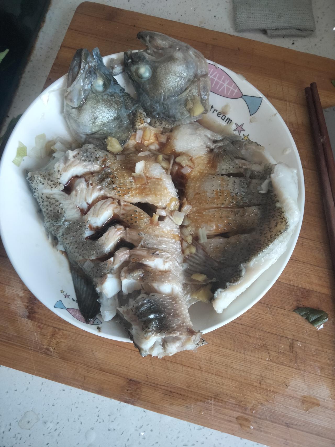 人到中年爱身体，
   简简单单一顿饭，
  自己动手，丰衣足食。
  不点外卖