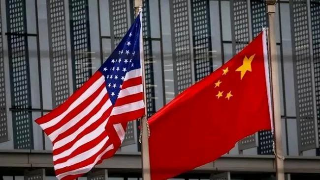 中美的贸易会谈已经达成框架性协议。美国急需的稀土和磁体成谈判的关键。
中美两国在