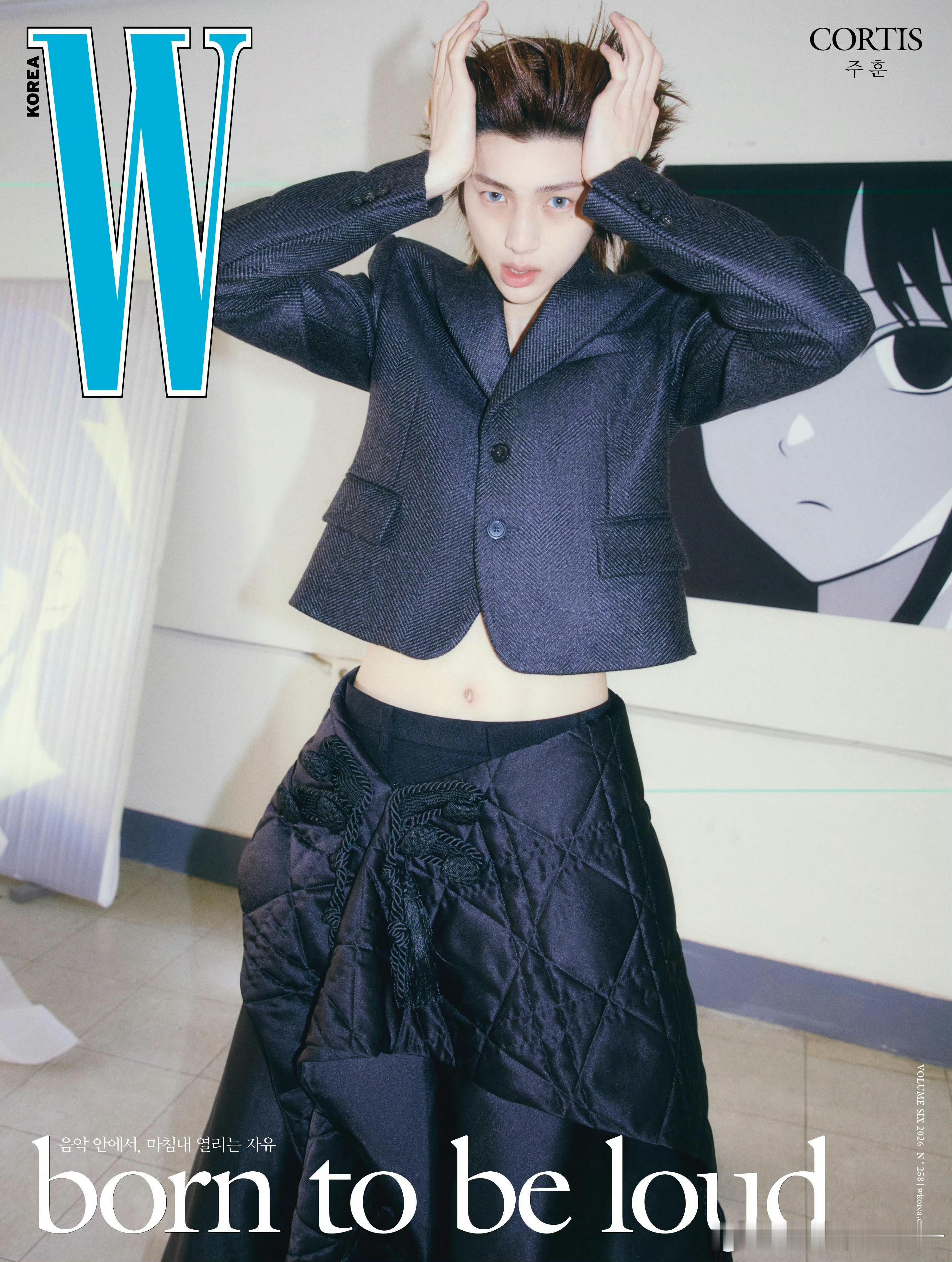 金主训 X DiorDazed Korea释出一组金主训电子刊封面，拍摄于Dio