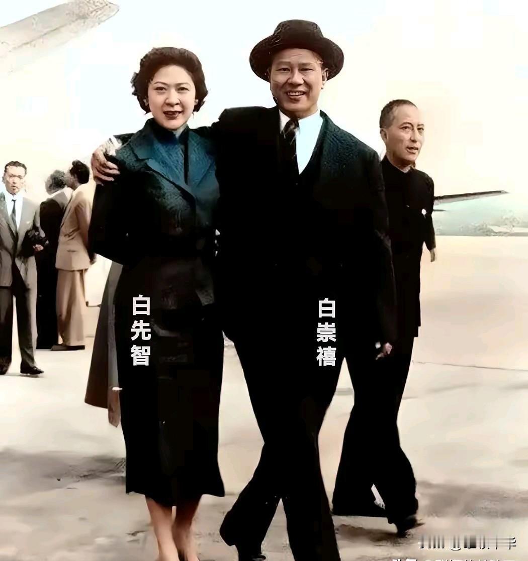 在他们身上没有看到私人生活因内战失败而受到任何影响，当时的中国人民一穷二白，而以