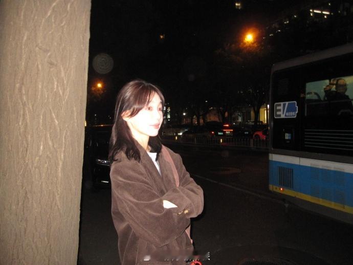 派酱安利 徐梦洁瘦好多真的瘦了好多，看起来是一条人小彩虹很适合秋冬，氛围拿捏