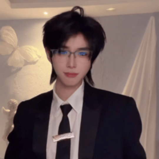 辫子好搞笑  专栏 · 铮.JPG